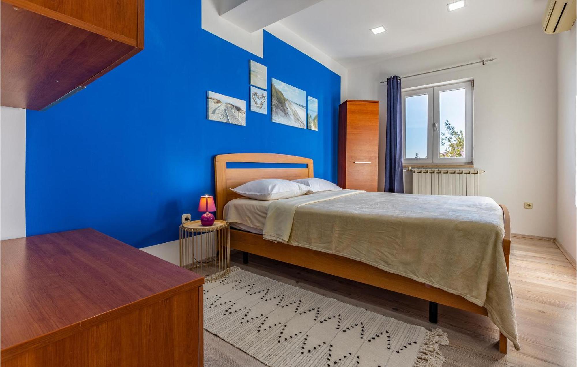 Apartman 3 Bedroom Pet Friendly In *