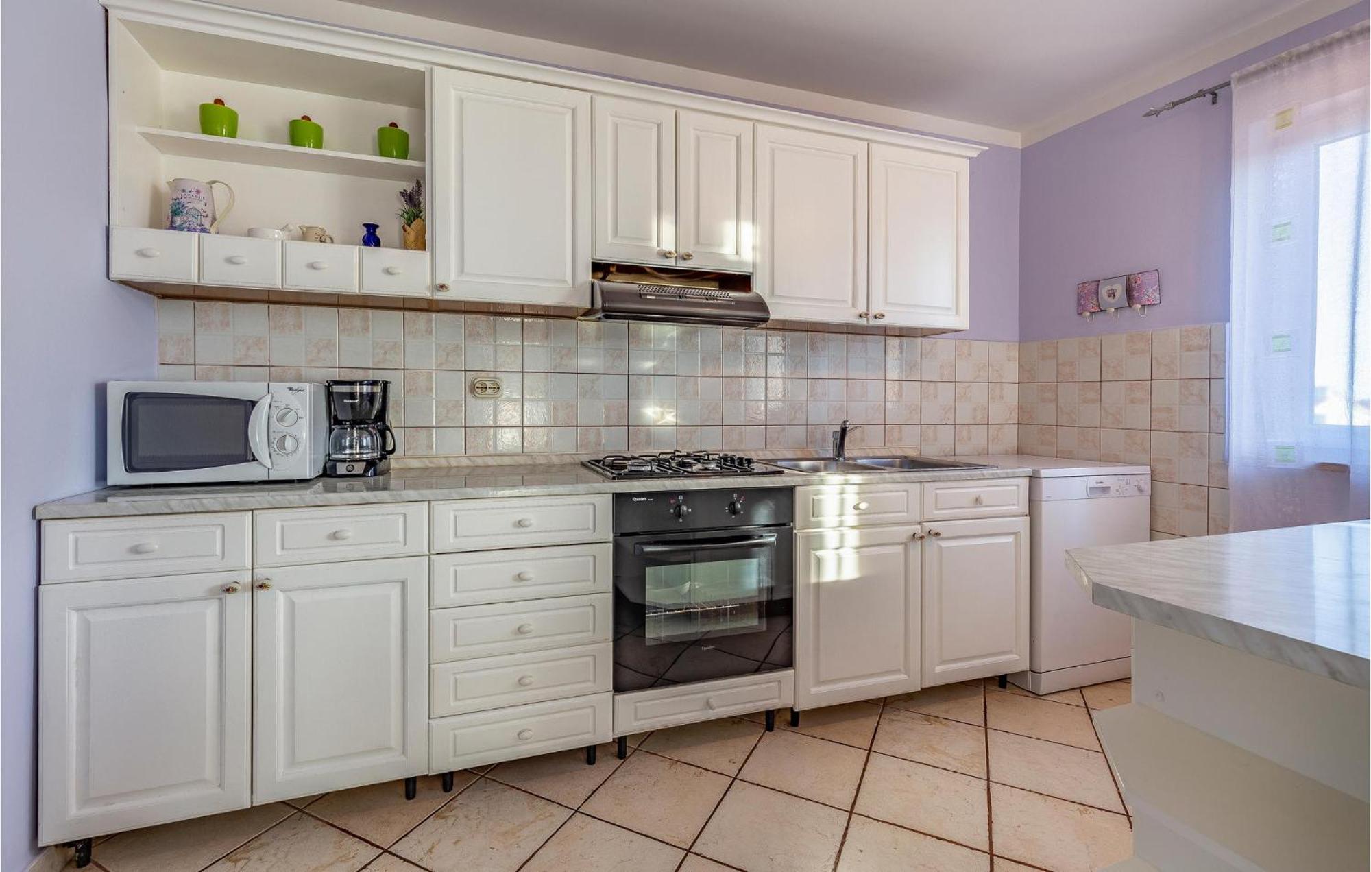 3 Bedroom Pet Friendly In Pula